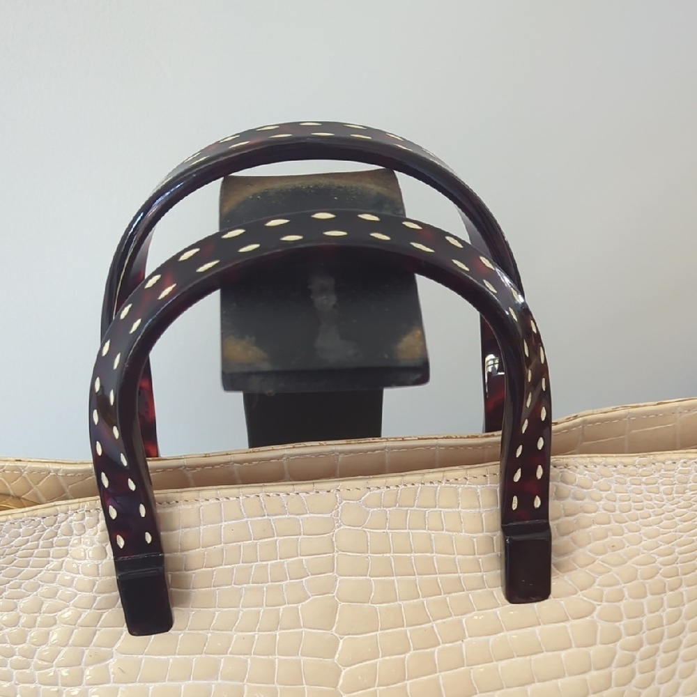 Vintage Crocodile-Embossed Purse Tortoise Acrylic Handle - Picture 2 of 9
